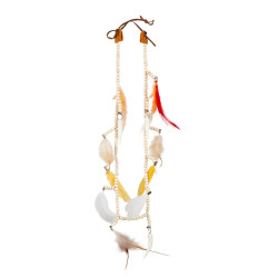 Indiánský náhrdelník s peříčky a tesáky